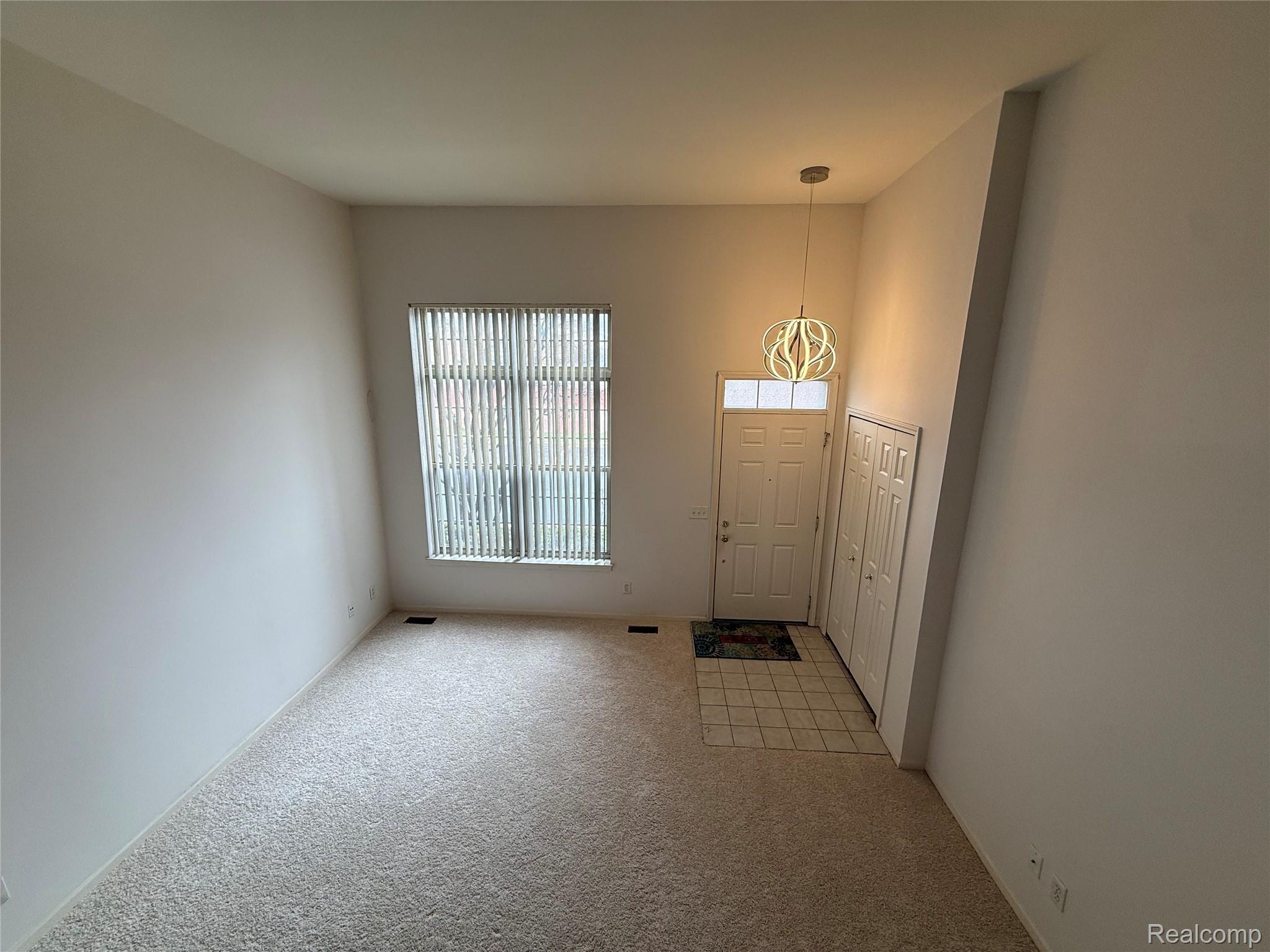 29419 E Glen Oaks Boulevard