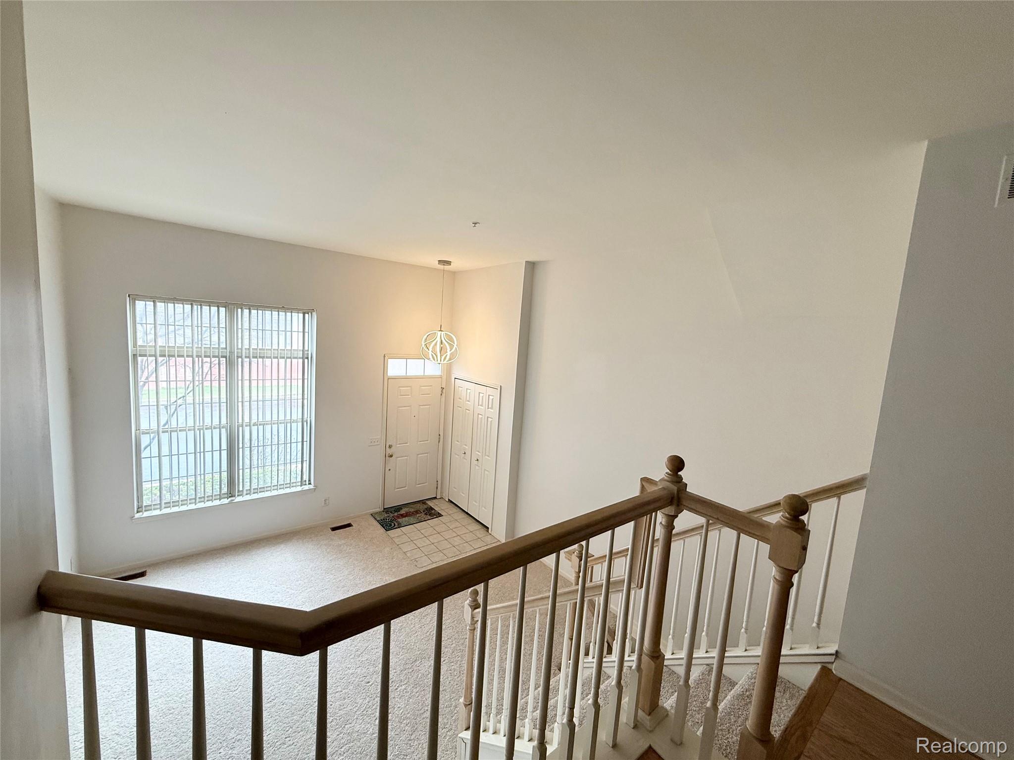 29419 E Glen Oaks Boulevard