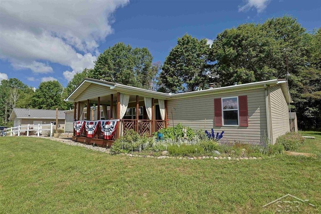 2202 W Huckleberry Road
