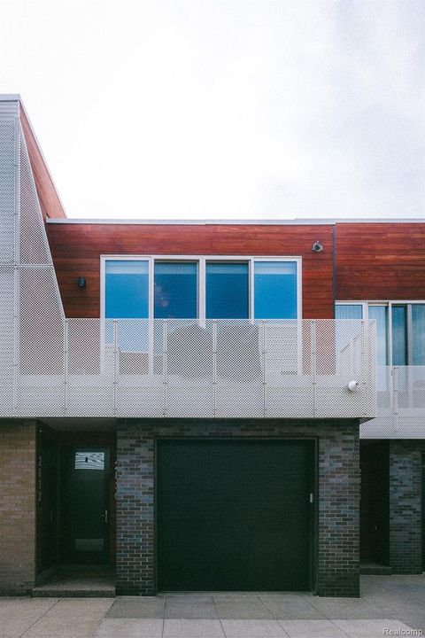 2830 John R Street Detroit City MI 48201