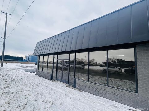 15330 Fort St Southgate City MI 48195