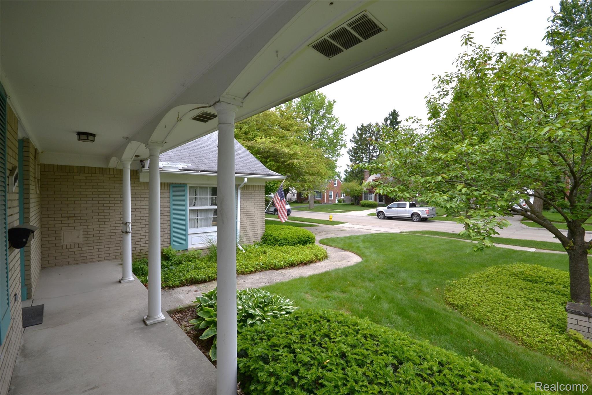 Birmingham City, Michigan 48009, United States, 4 Bedrooms Bedrooms, ,2 BathroomsBathrooms,Residential,Pending,143170