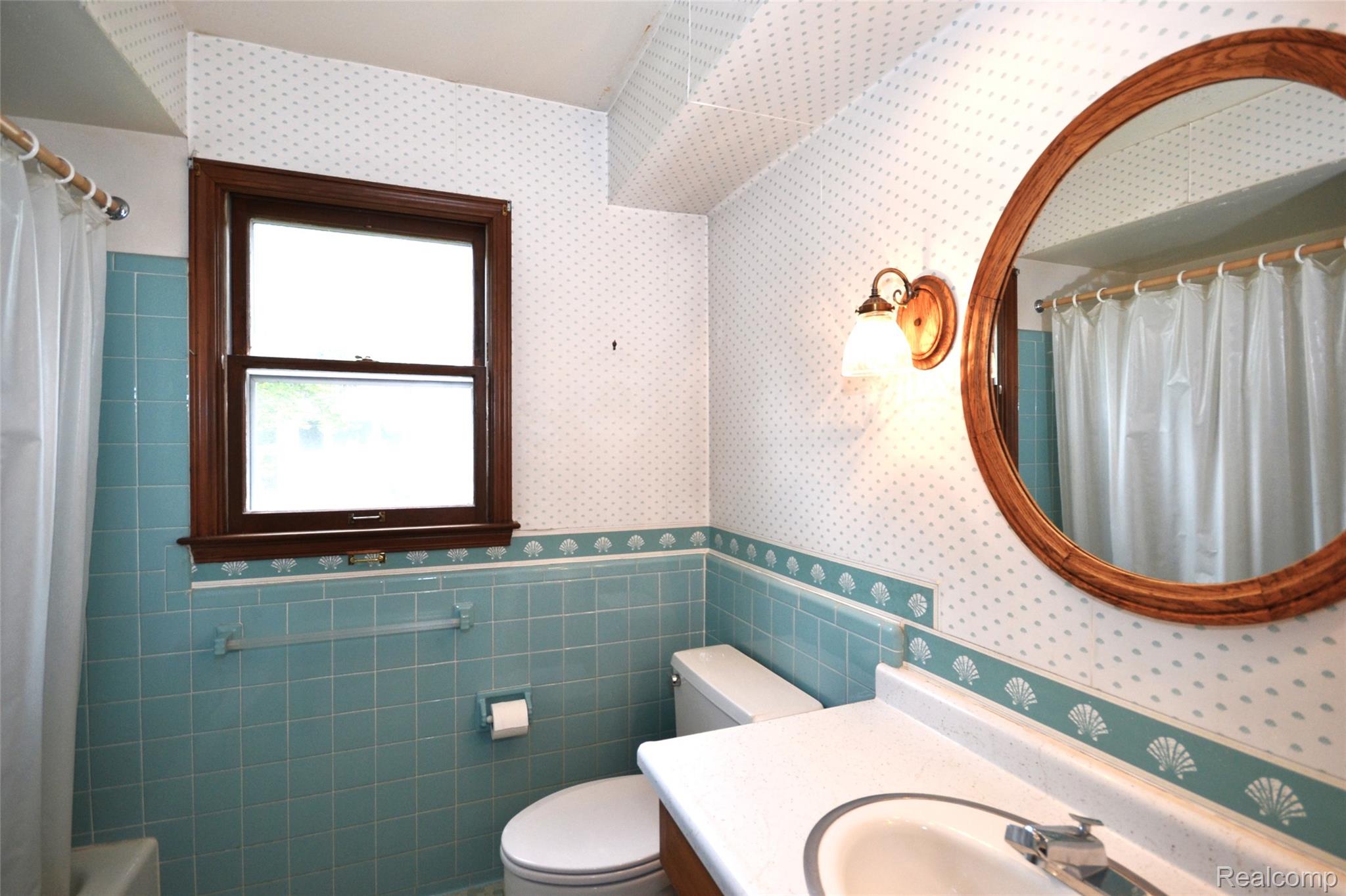 Birmingham City, Michigan 48009, United States, 4 Bedrooms Bedrooms, ,2 BathroomsBathrooms,Residential,Pending,143170