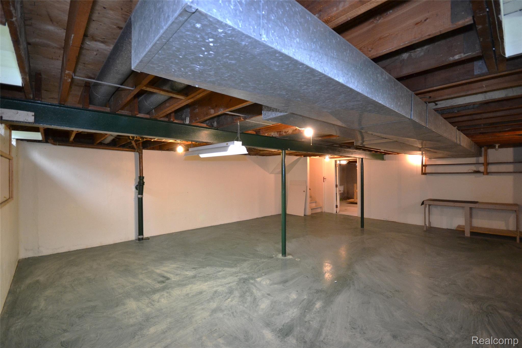 Birmingham City, Michigan 48009, United States, 4 Bedrooms Bedrooms, ,2 BathroomsBathrooms,Residential,Pending,143170