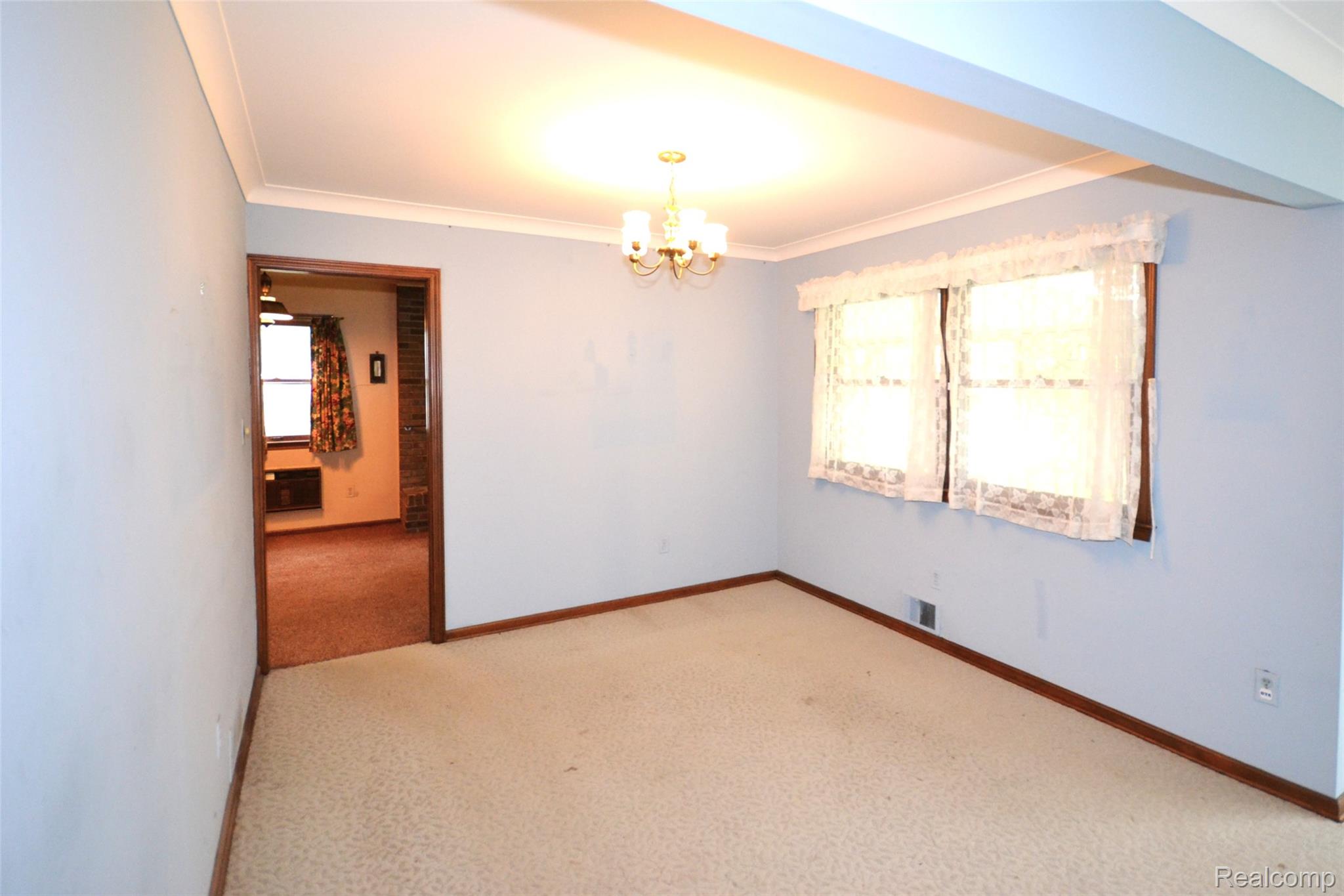 Birmingham City, Michigan 48009, United States, 4 Bedrooms Bedrooms, ,2 BathroomsBathrooms,Residential,Pending,143170