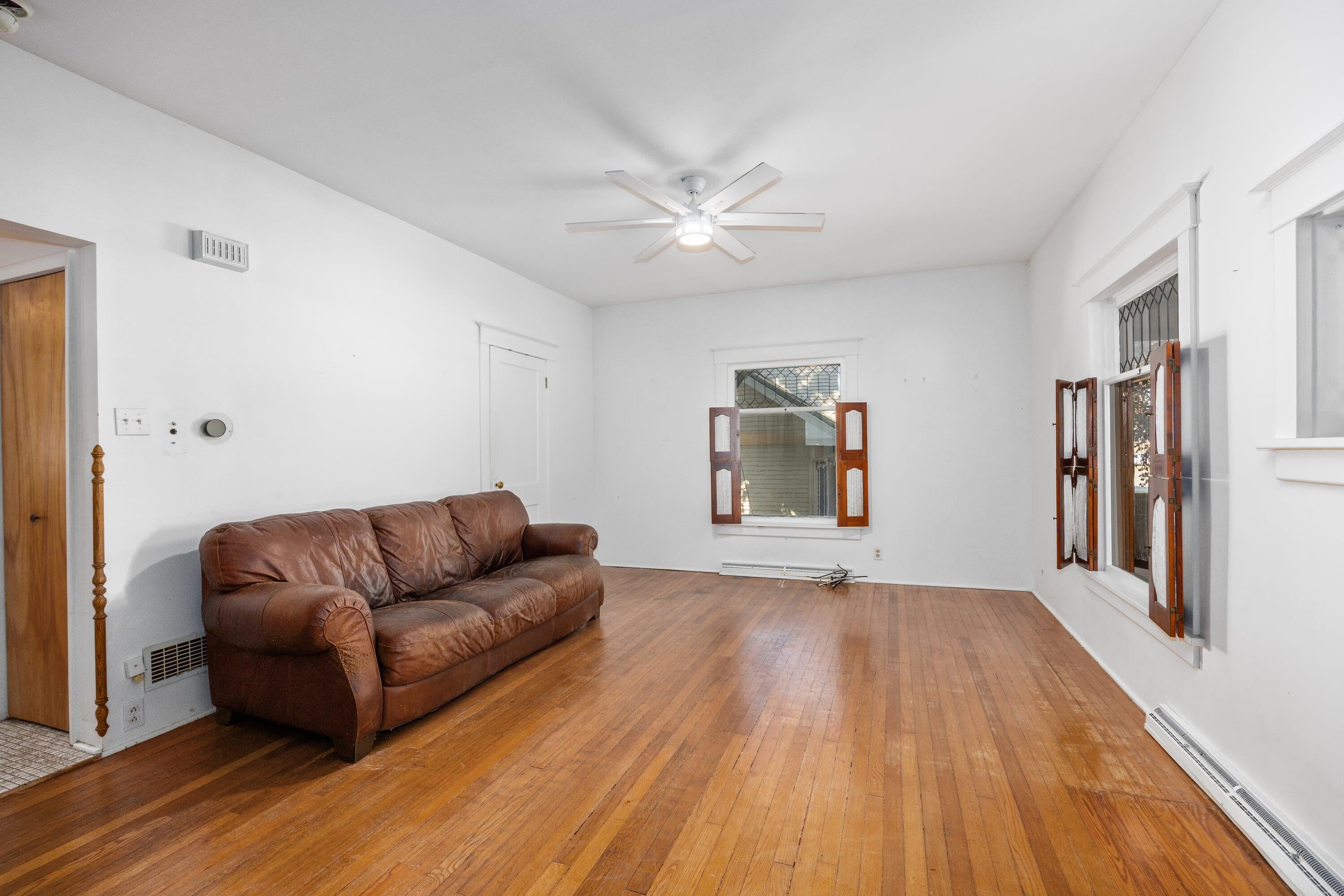 122 E Elm Street