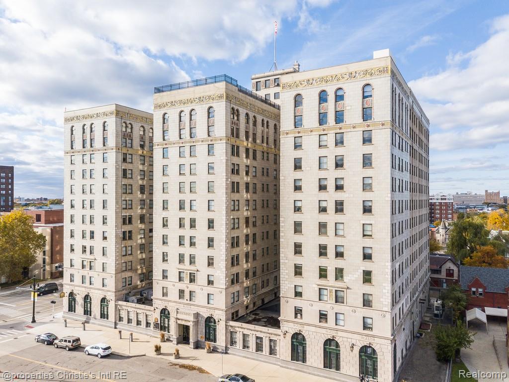 15 E KIRBY Street 829