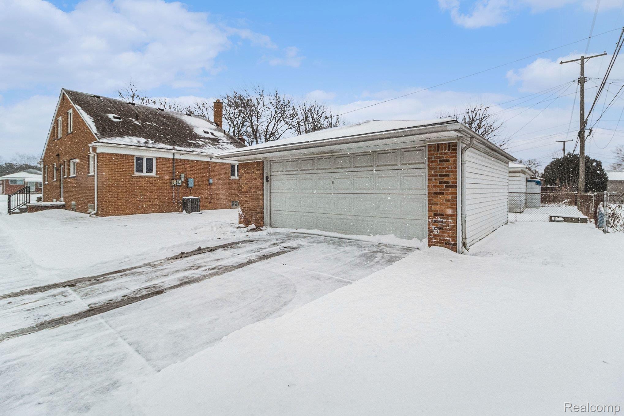 4402 Roosevelt Boulevard