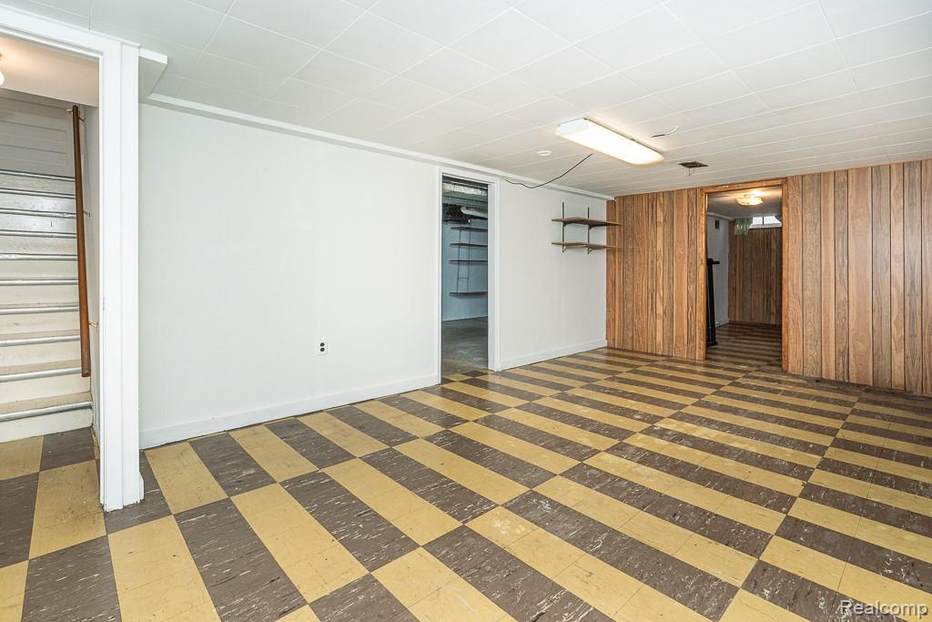 Clinton Charter Township, Michigan 48035, United States, 3 Bedrooms Bedrooms, ,1 BathroomBathrooms,Residential,Active,204620