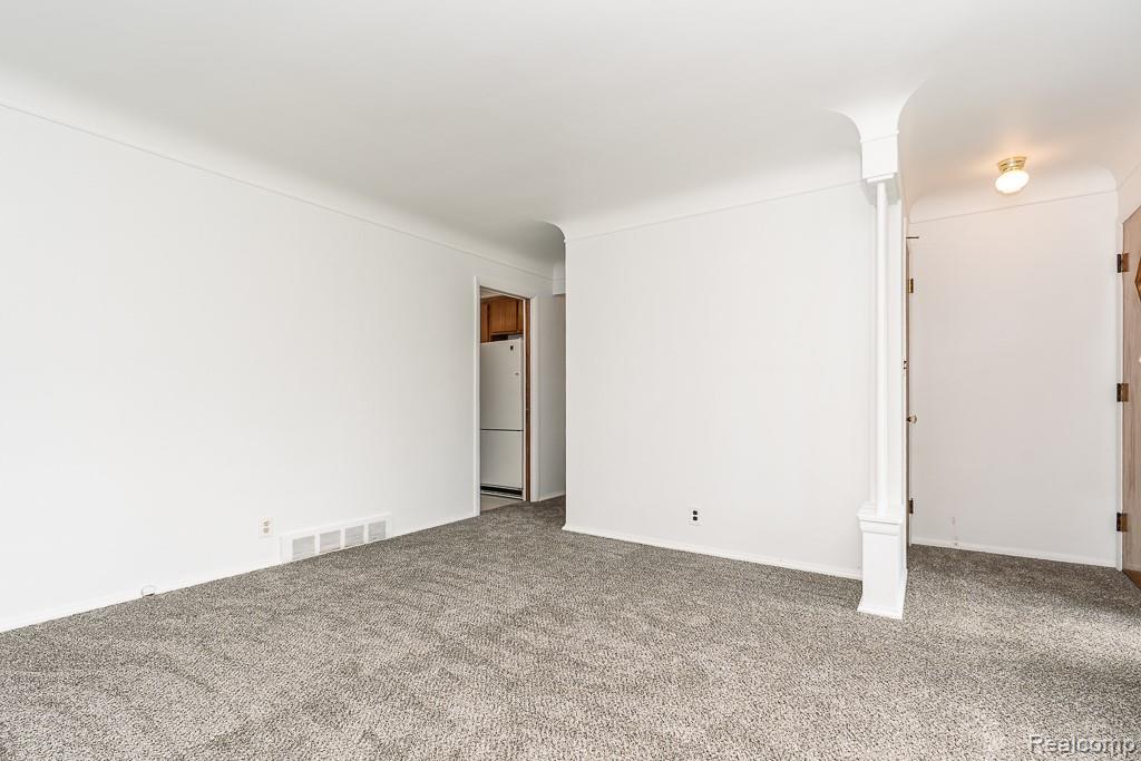 Clinton Charter Township, Michigan 48035, United States, 3 Bedrooms Bedrooms, ,1 BathroomBathrooms,Residential,Active,204620