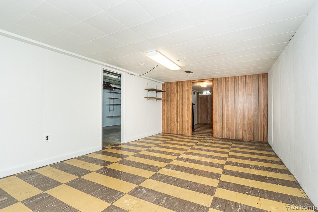 Clinton Charter Township, Michigan 48035, United States, 3 Bedrooms Bedrooms, ,1 BathroomBathrooms,Residential,Active,204620