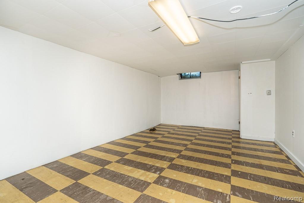 Clinton Charter Township, Michigan 48035, United States, 3 Bedrooms Bedrooms, ,1 BathroomBathrooms,Residential,Active,204620