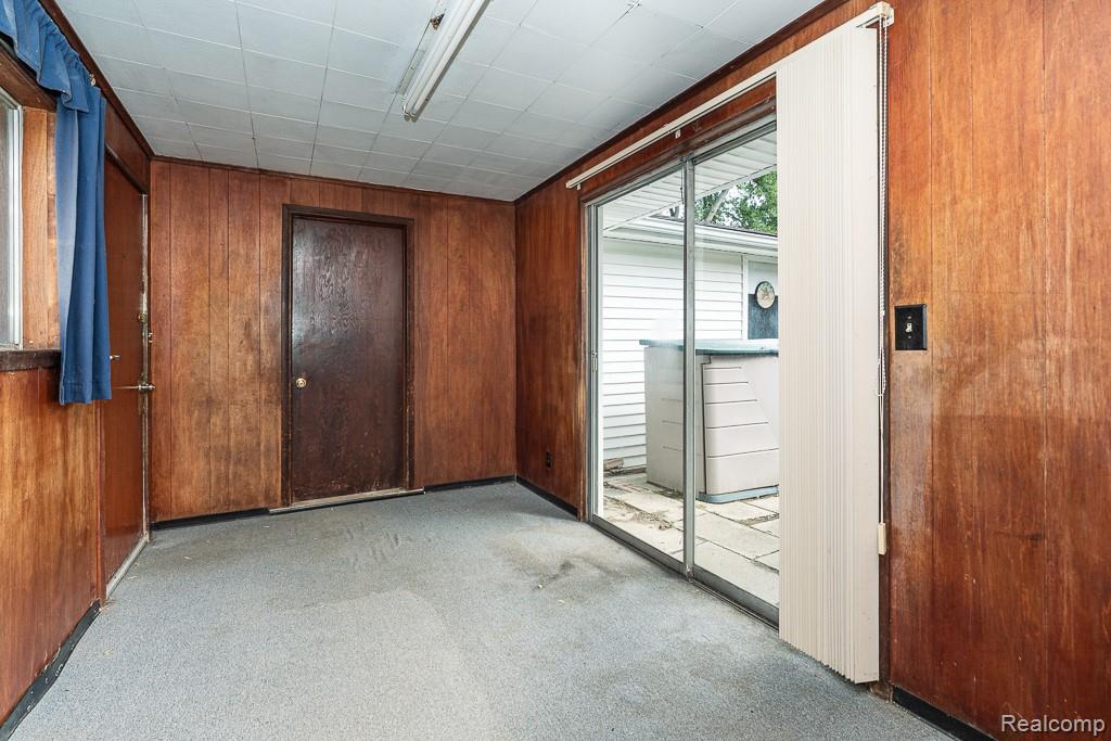 Clinton Charter Township, Michigan 48035, United States, 3 Bedrooms Bedrooms, ,1 BathroomBathrooms,Residential,Active,204620