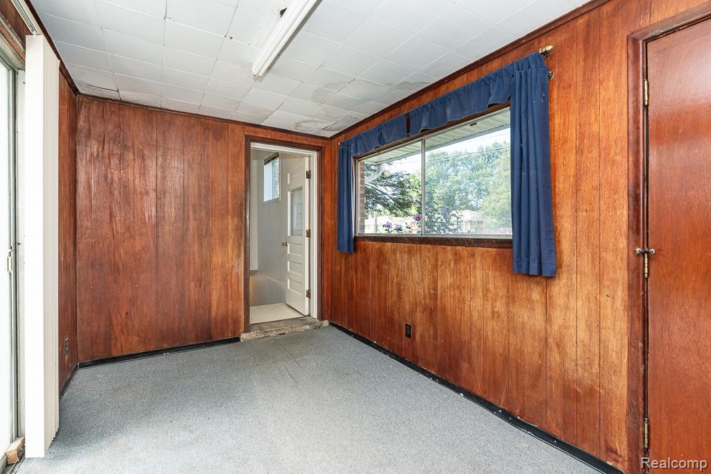 Clinton Charter Township, Michigan 48035, United States, 3 Bedrooms Bedrooms, ,1 BathroomBathrooms,Residential,Active,204620