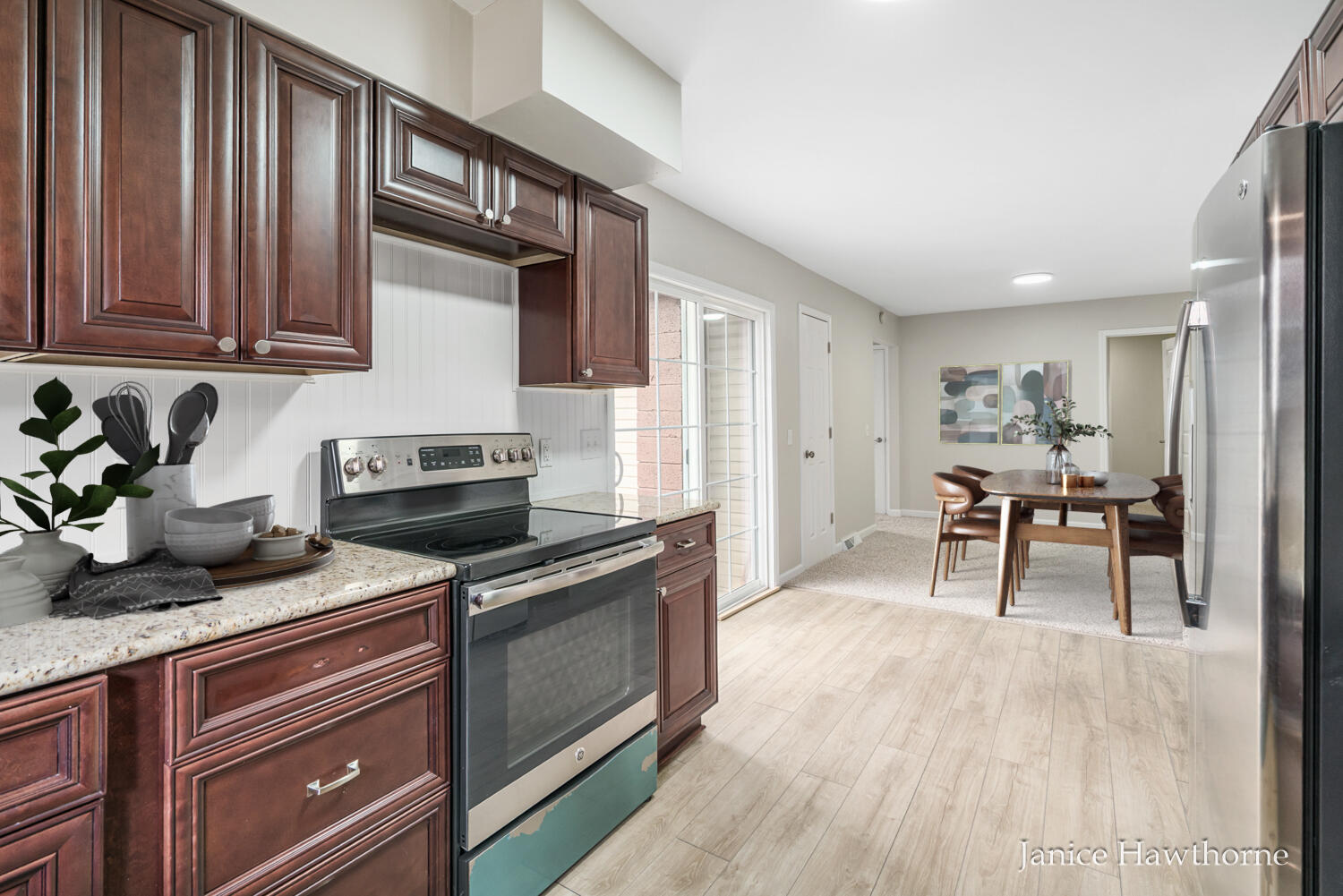 562 W Hickory Road