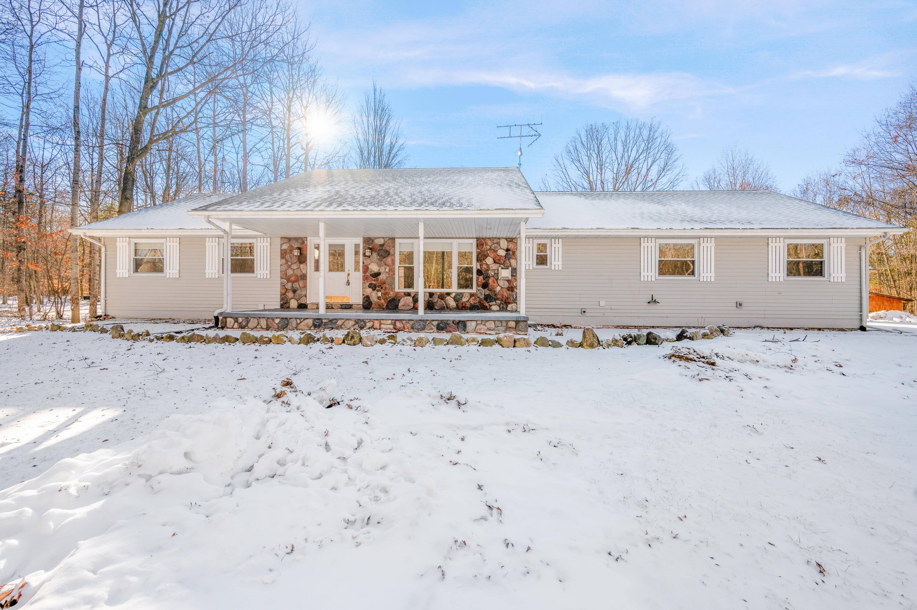 3285 Mineral Springs Trail