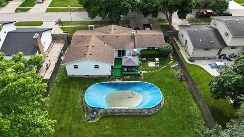 Tiny photo for 527 Leland Street, Flushing City, MI 48433 (MLS # 20261048891)