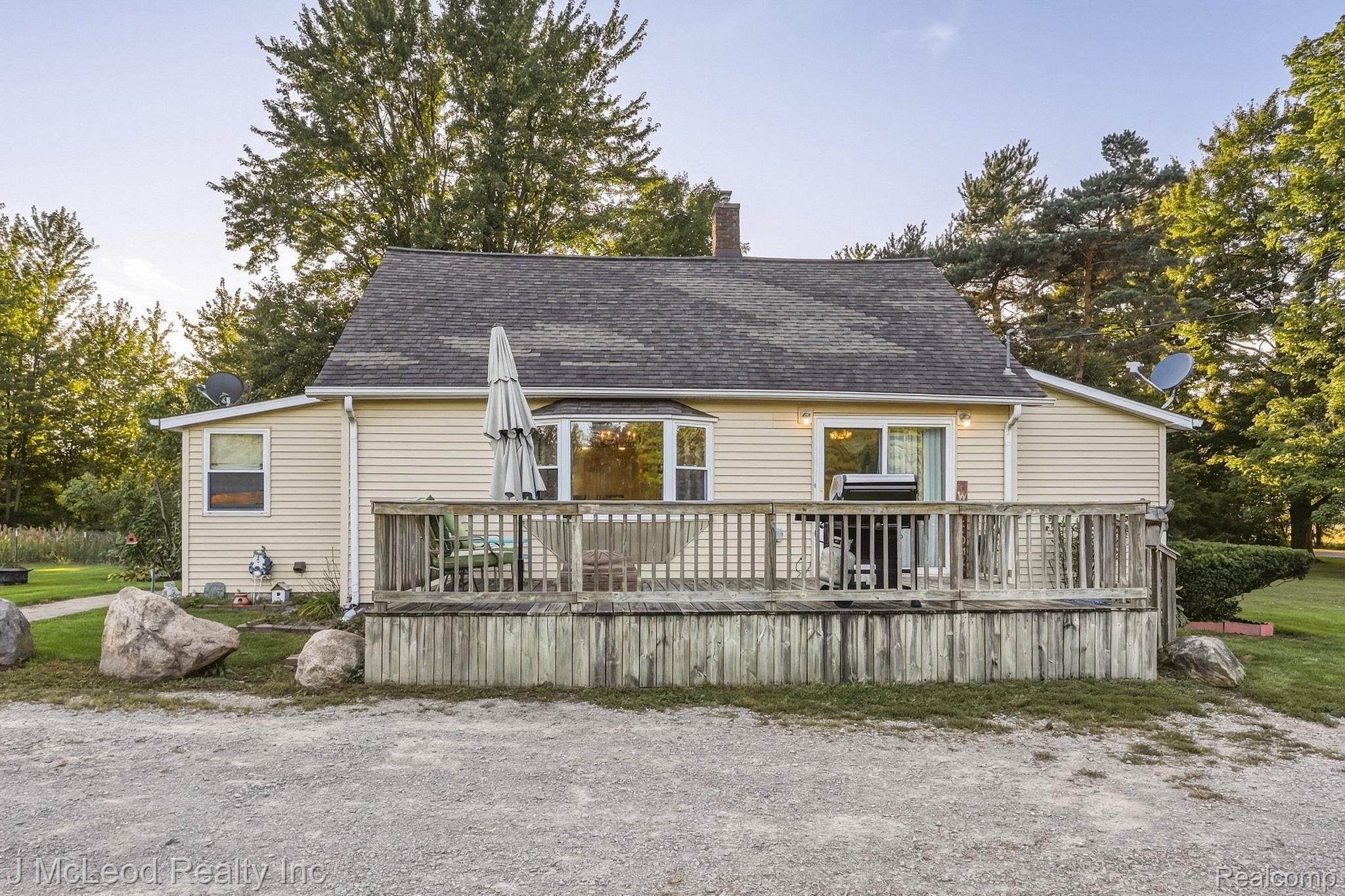 8821 Barnes Road