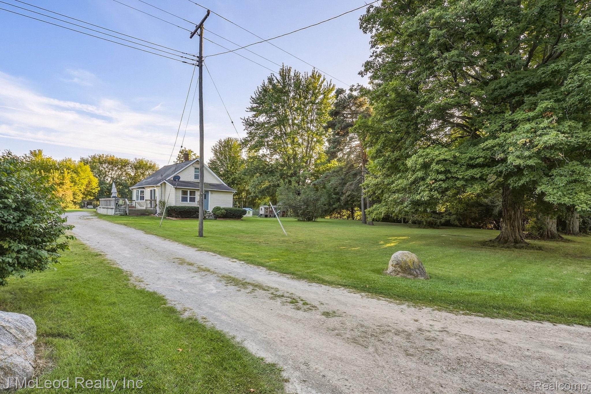 8821 Barnes Road