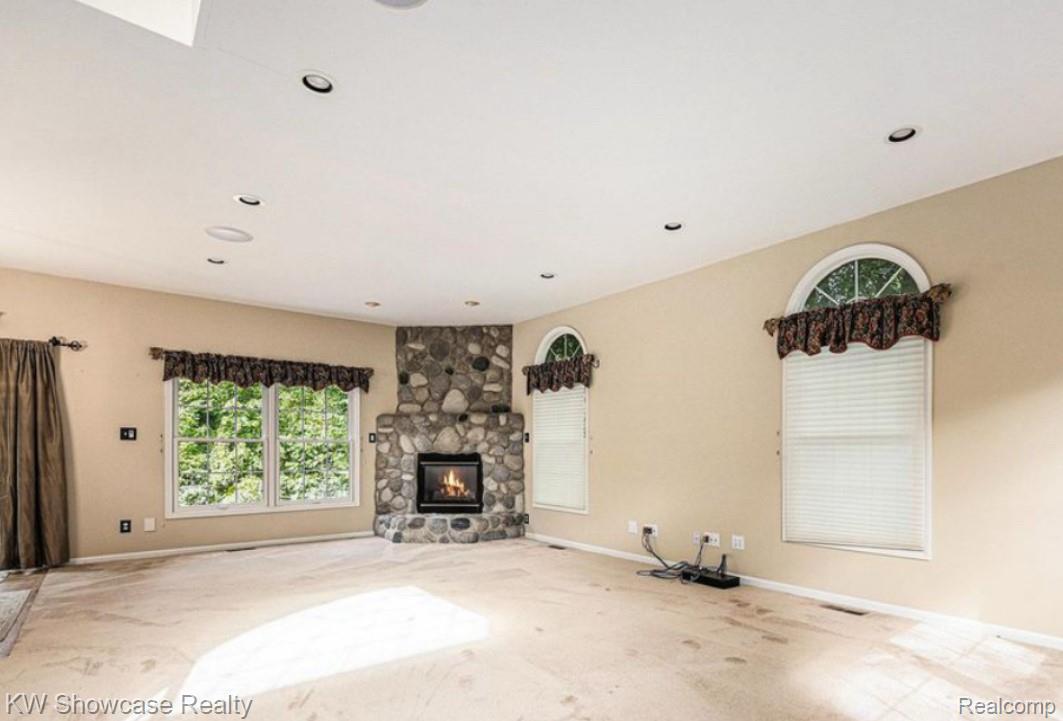 6060 Rosewood Parkway