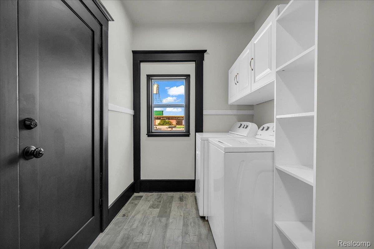 Detroit City, Michigan 48208, United States, 6 Bedrooms Bedrooms, ,2 BathroomsBathrooms,Residential,Active,186422