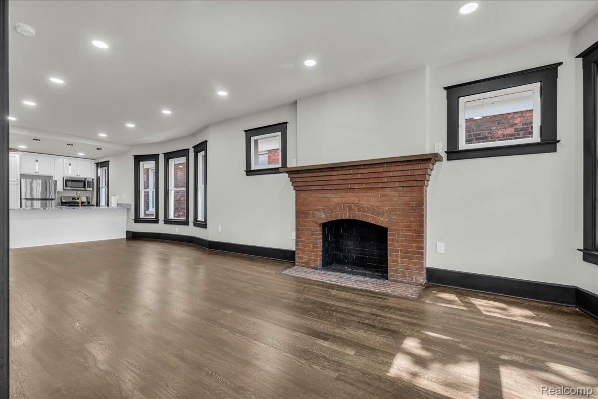 Detroit City, Michigan 48208, United States, 6 Bedrooms Bedrooms, ,2 BathroomsBathrooms,Residential,Active,186422