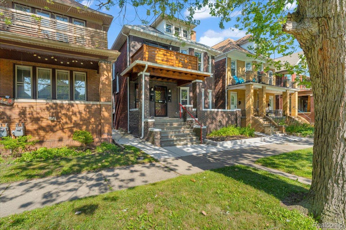 Detroit City, Michigan 48208, United States, 6 Bedrooms Bedrooms, ,2 BathroomsBathrooms,Residential,Active,186422