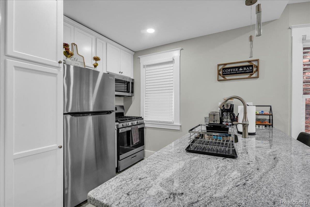 Detroit City, Michigan 48208, United States, 6 Bedrooms Bedrooms, ,2 BathroomsBathrooms,Residential,Active,186422