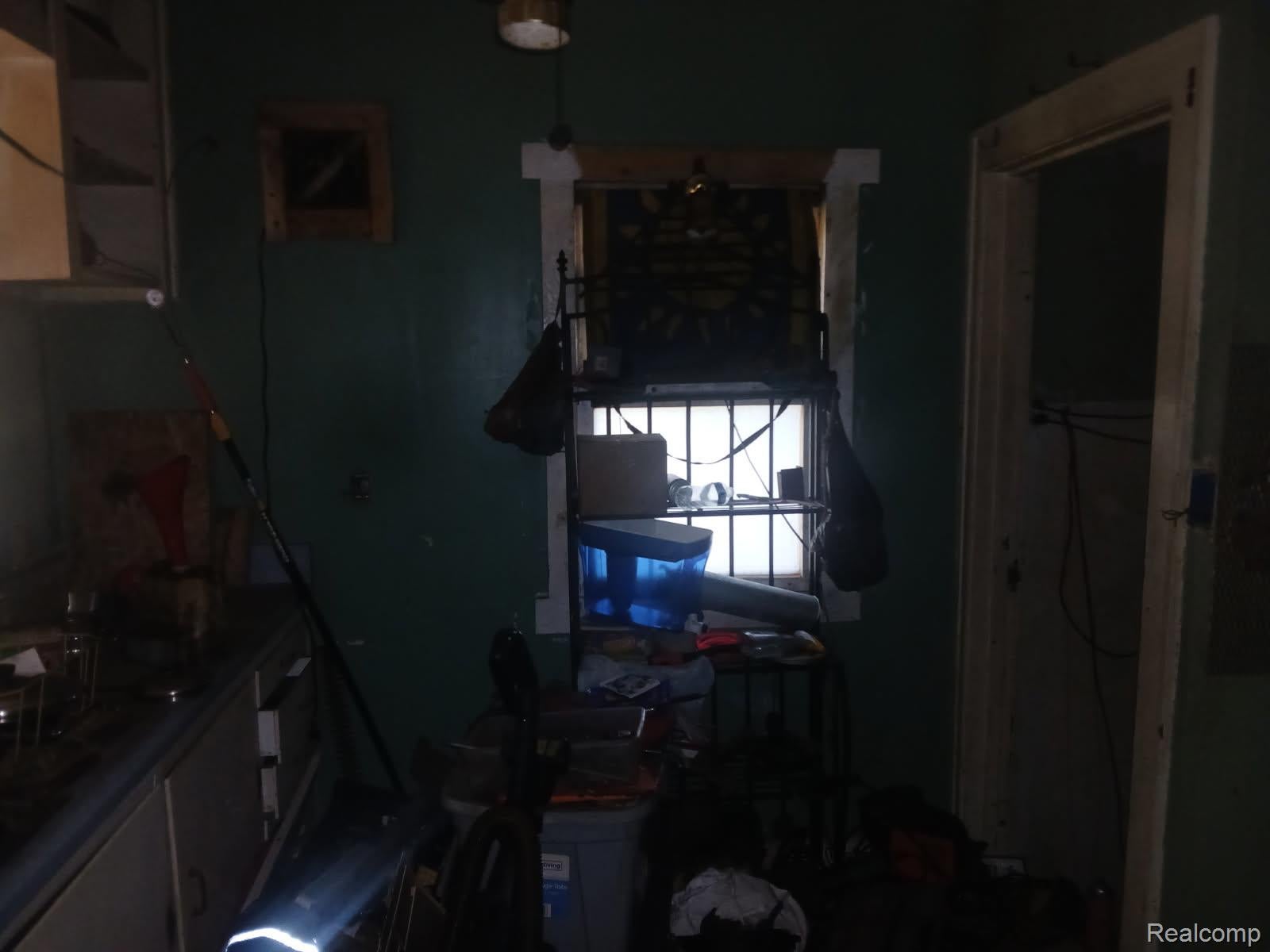 967 Hammond Avenue