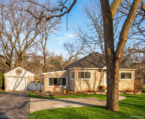 Tiny photo for 6735 Cooley Lake Road, West Bloomfield Charter Township, MI 48324 (MLS # 20261083034)