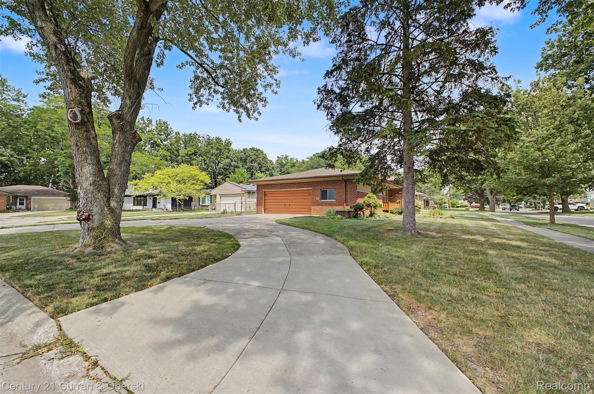 27110 Clairview Drive