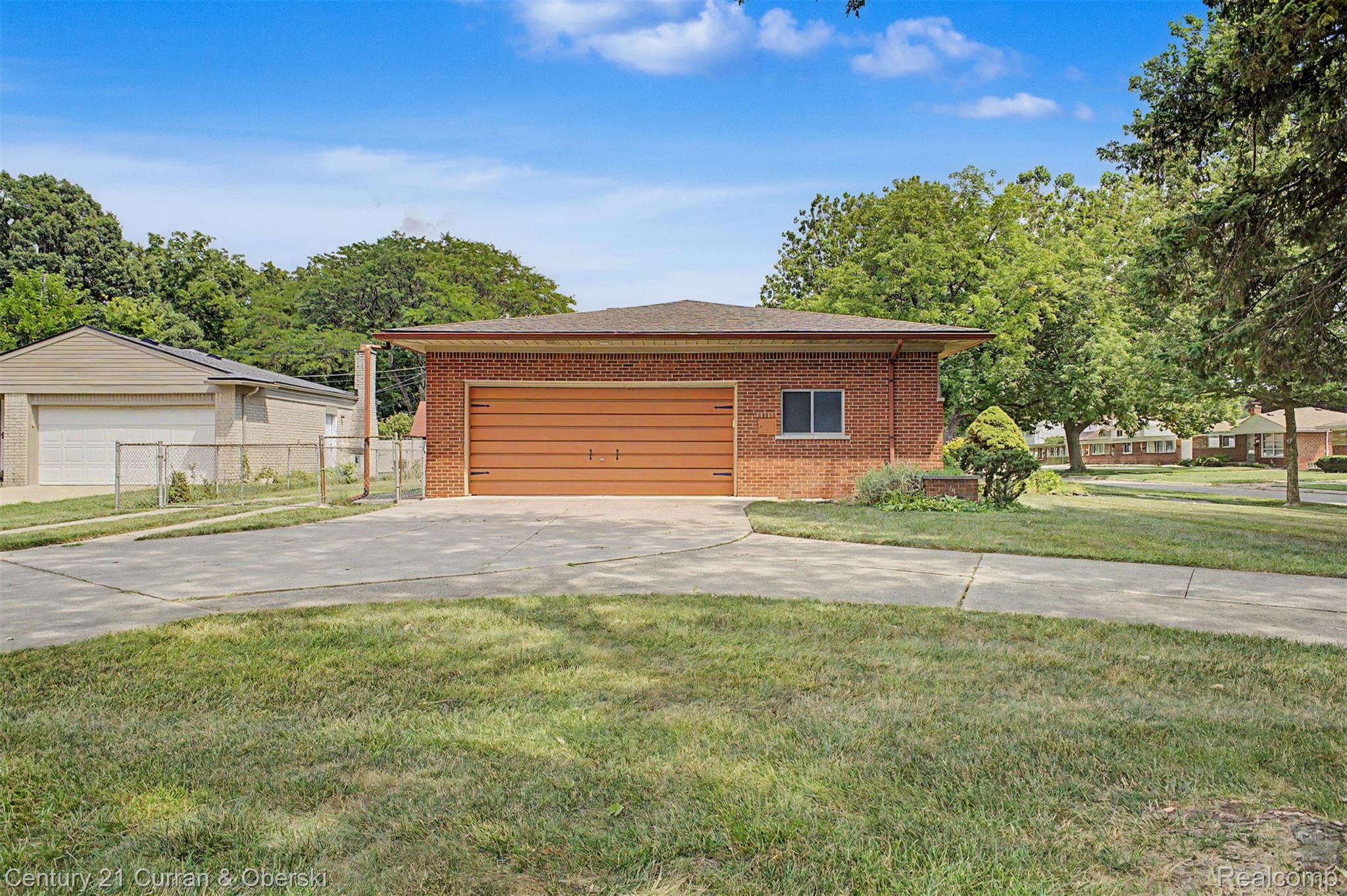 27110 Clairview Drive