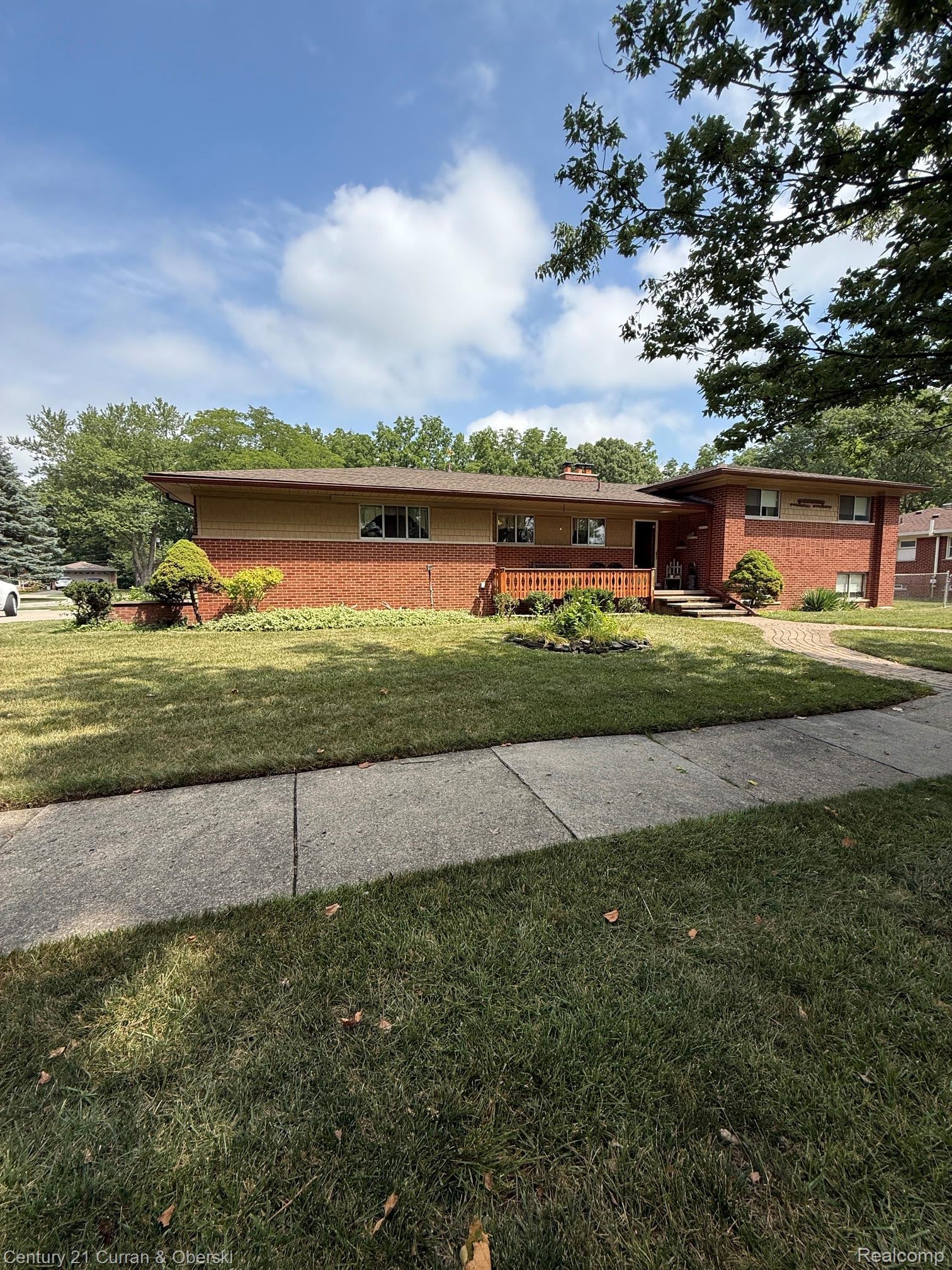 27110 Clairview Drive