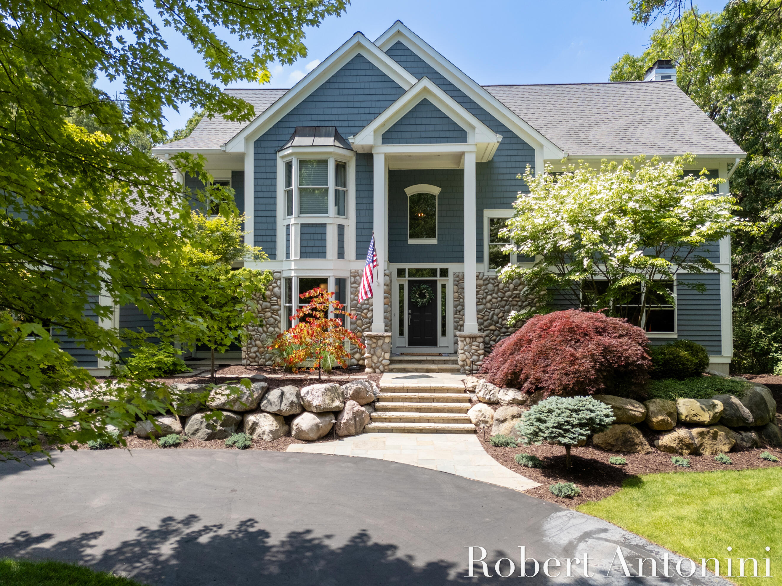 1977 Emerald Glen Court NE