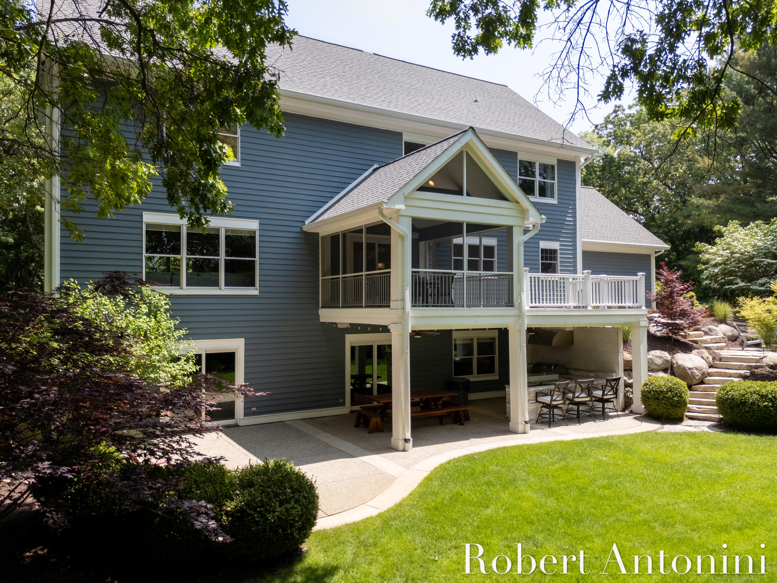 1977 Emerald Glen Court NE