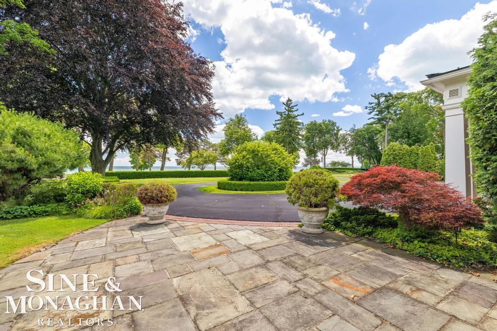 529 Lake Shore Road