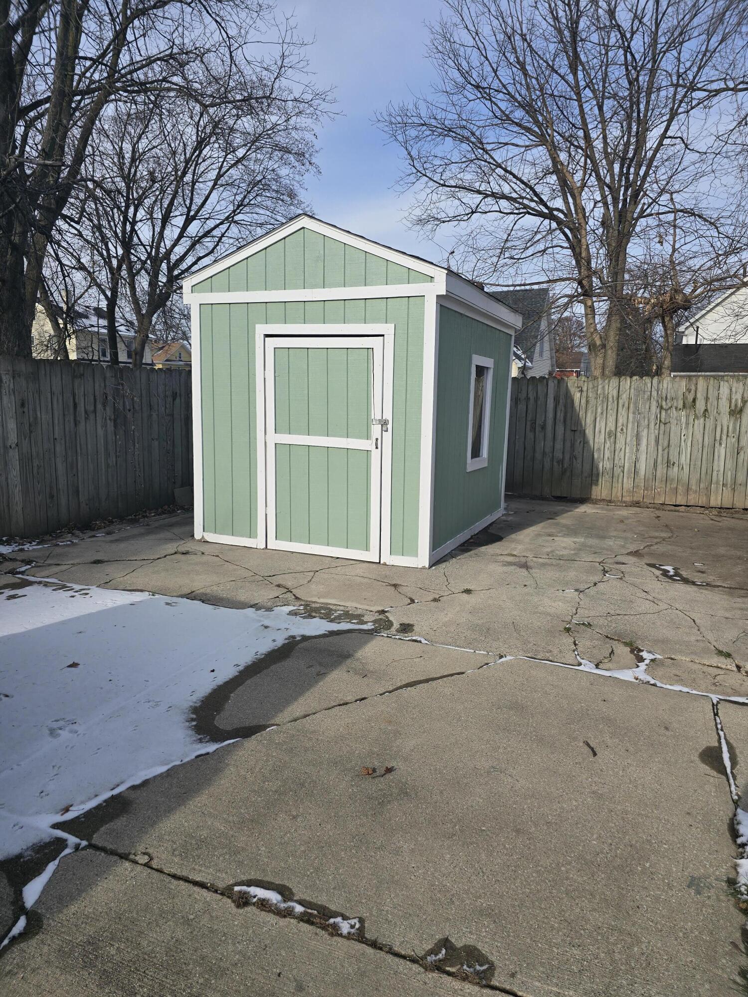 1234 W Allegan Street