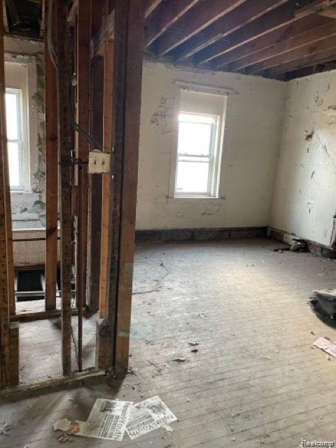Detroit City, Michigan 48202, United States, 15 Bedrooms Bedrooms, ,12 BathroomsBathrooms,Residential,Pending,231749
