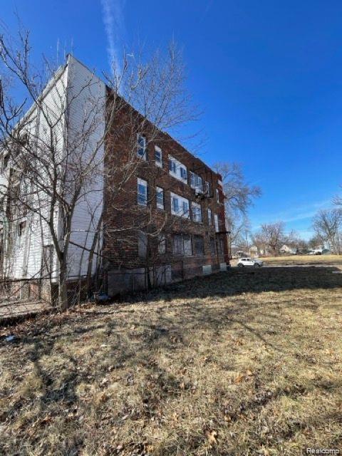 Detroit City, Michigan 48202, United States, 15 Bedrooms Bedrooms, ,12 BathroomsBathrooms,Residential,Pending,231749