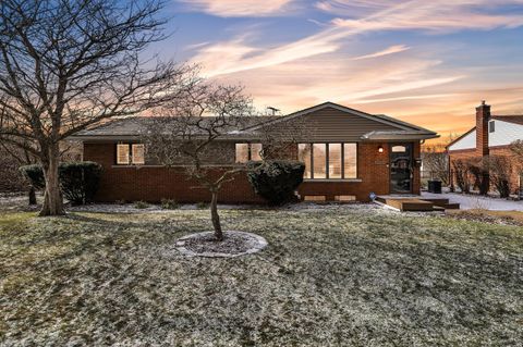 35901 Dover Street Livonia City MI 48150