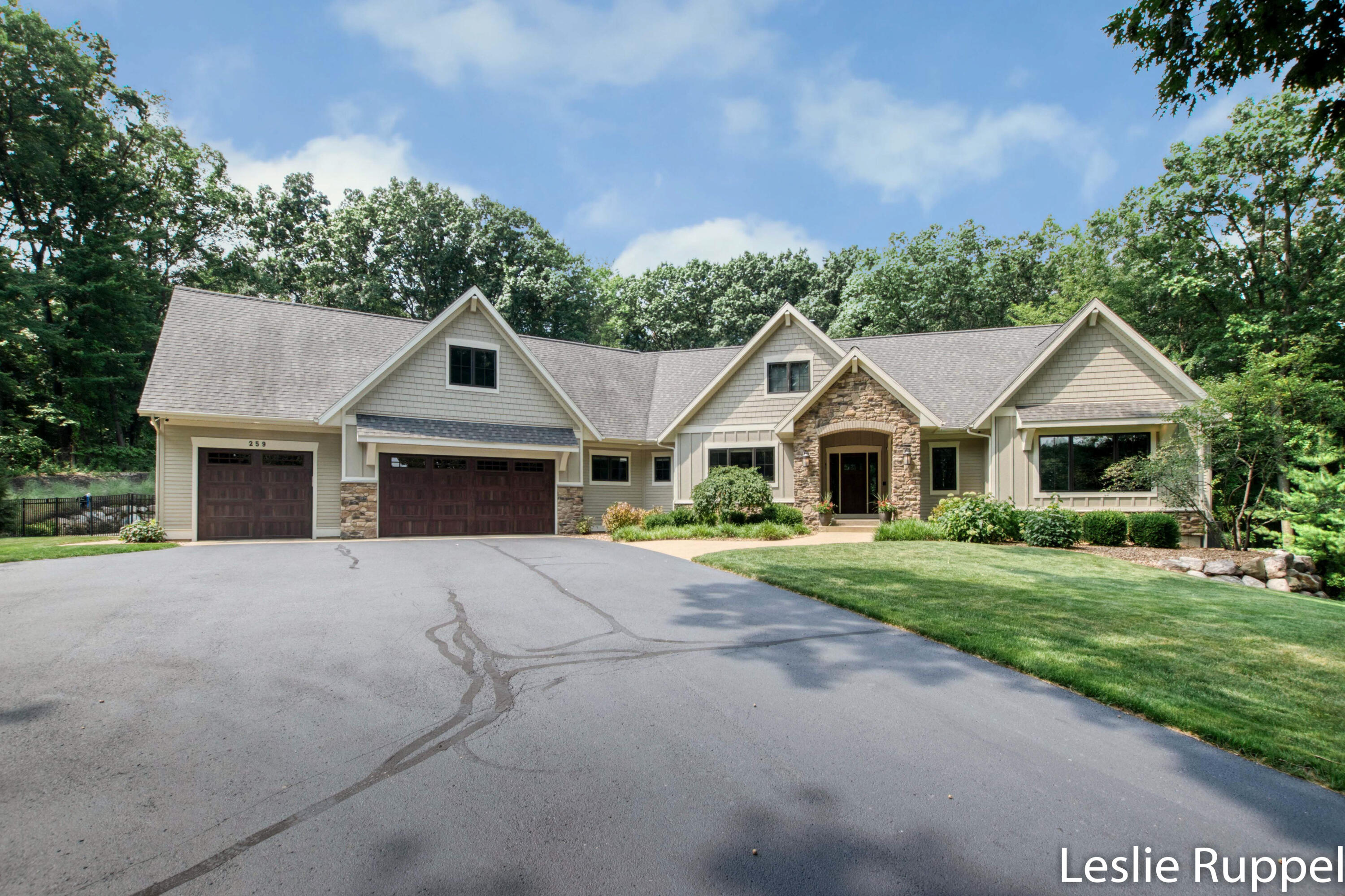 259 Grand River Drive NE