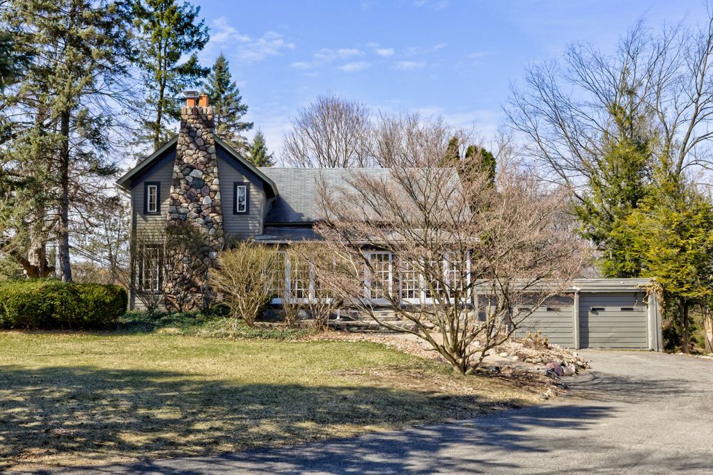 listing image 0