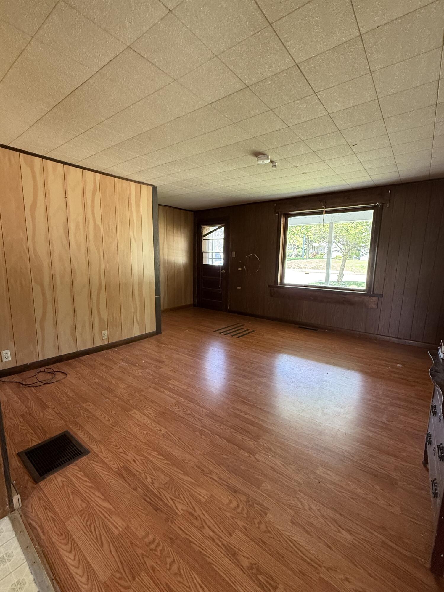 26 Fayette Street W
