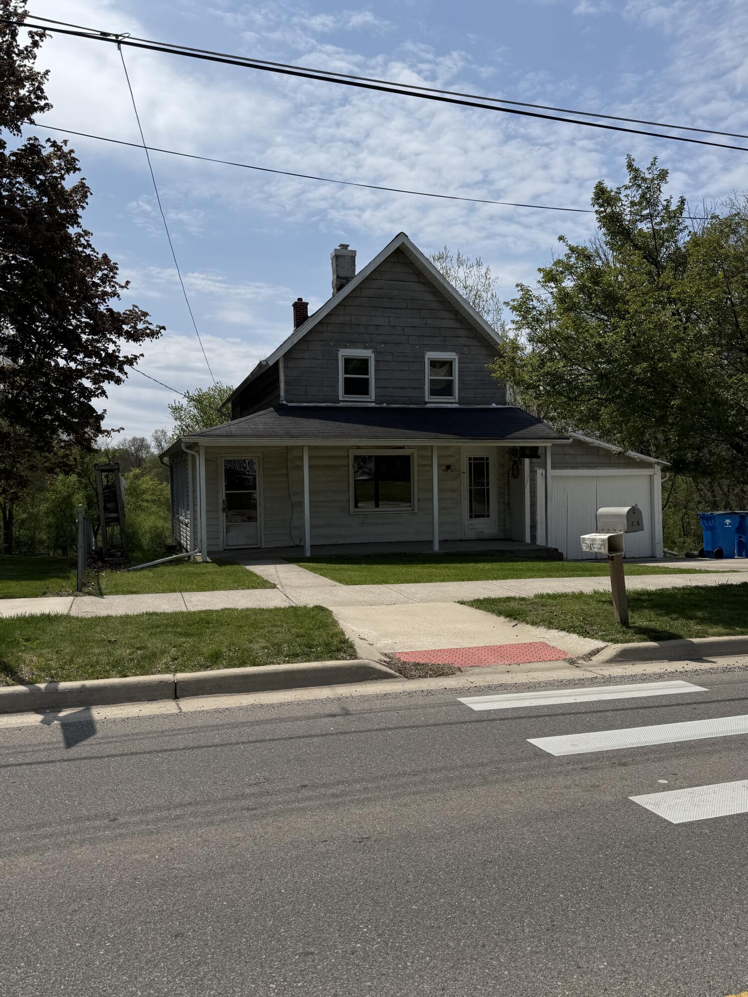 26 Fayette Street W