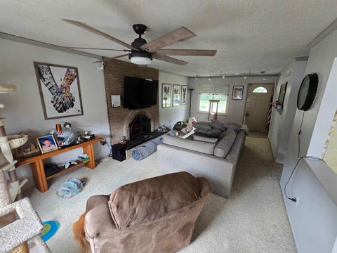 Tiny photo for 8644 Essen Dr, Sterling Heights City, MI 48314 (MLS # 58050219298)