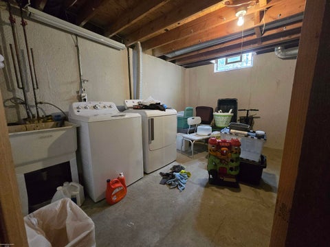 Tiny photo for 8644 Essen Dr, Sterling Heights City, MI 48314 (MLS # 58050219298)