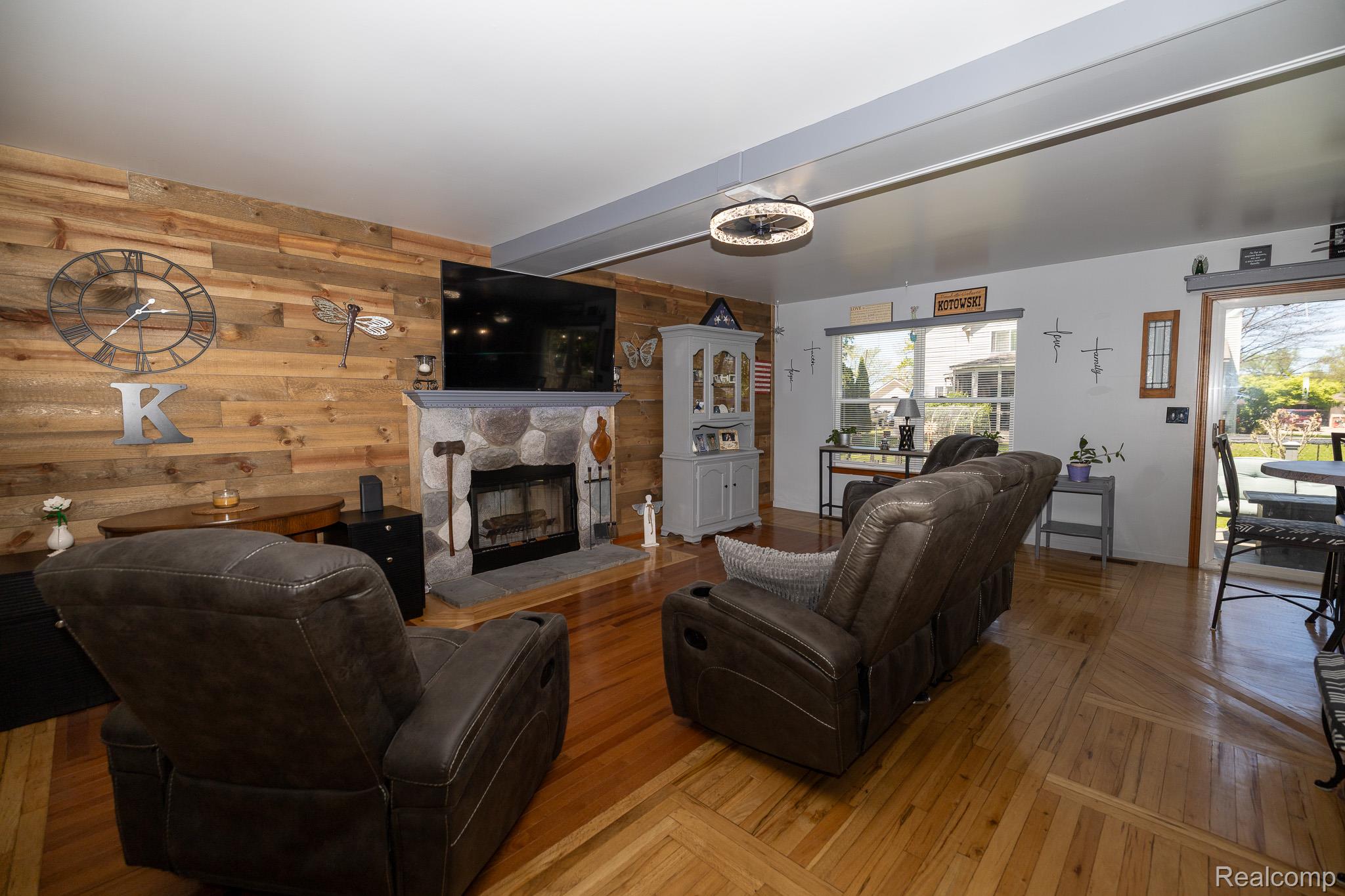 9470 Mandon Road