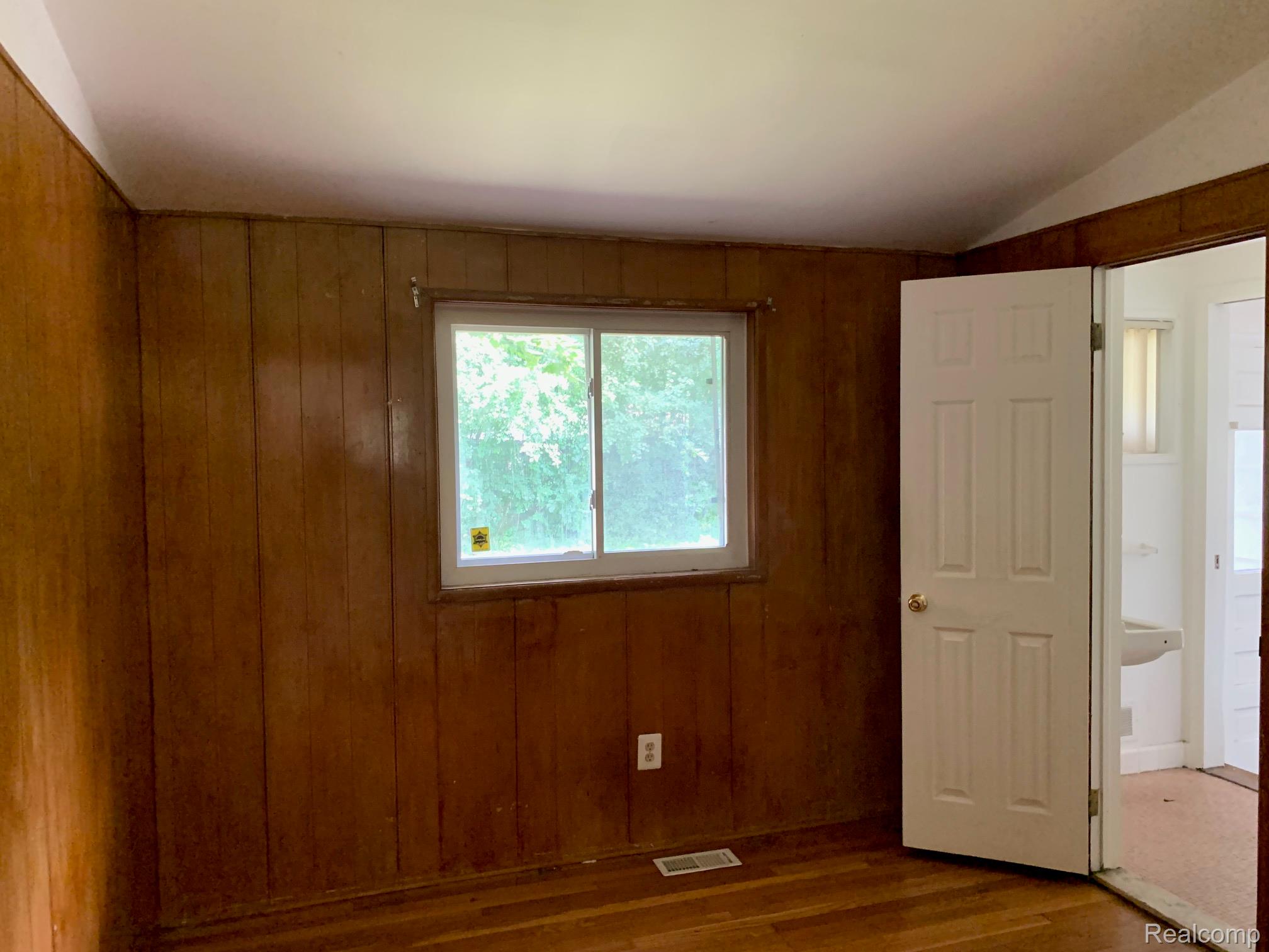 15250 NORTHFIELD