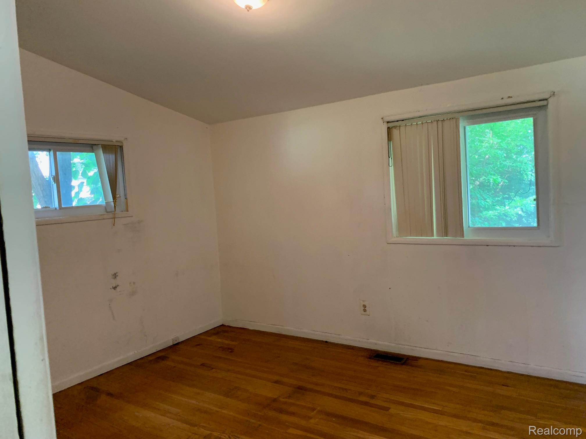 15250 NORTHFIELD