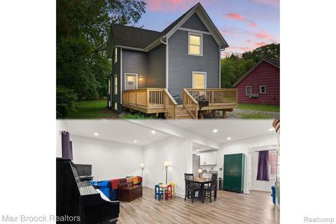 515 Clinton Street Howell City MI 48843